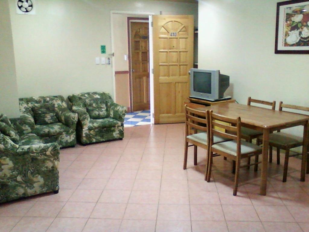 Oyo 765 Ibay Zion Hotel Baguio City Номер фото