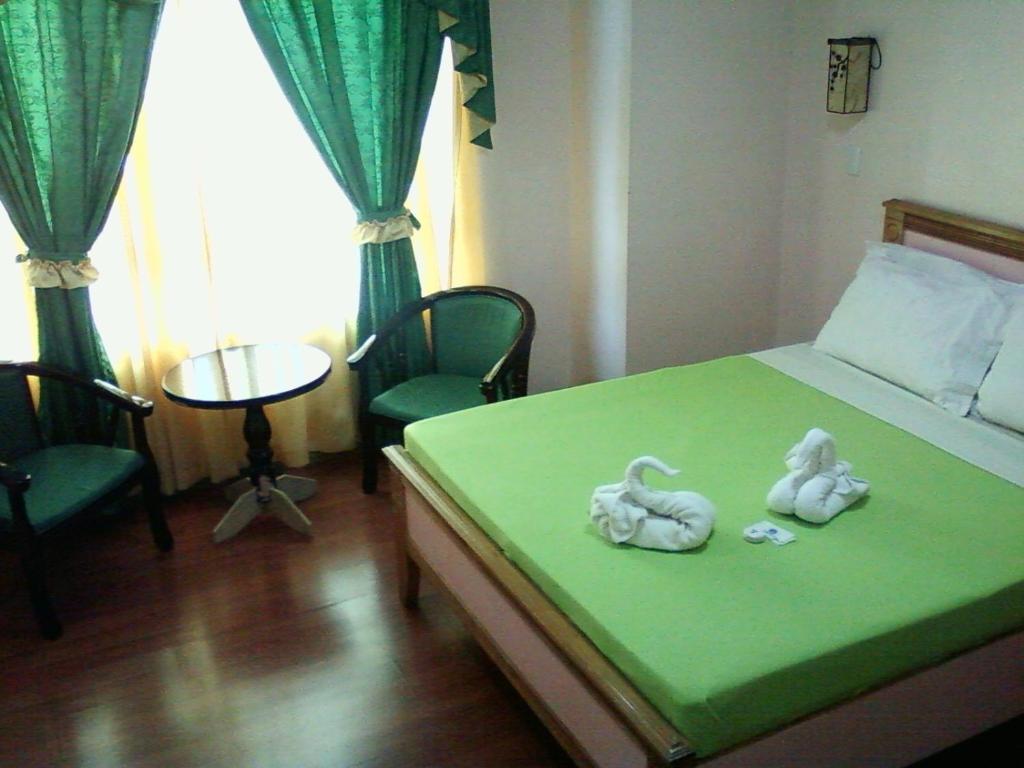 Oyo 765 Ibay Zion Hotel Baguio City Номер фото